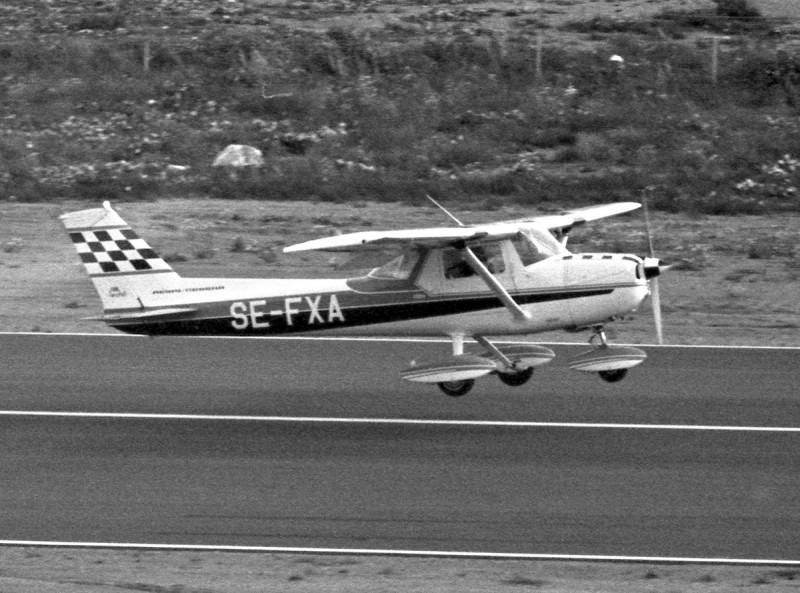 SE-FXA landar på Mantorp 1971-08-28. Foto: Hans Kampf.