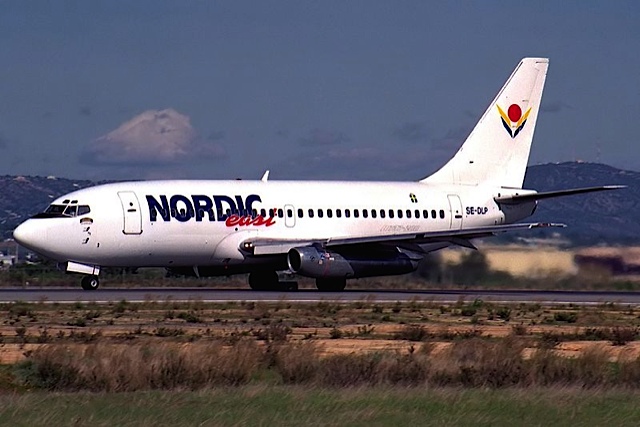 800px-Boeing_737-205,_Nordic_East_Airways_-_NEA_JP6183938.jpg