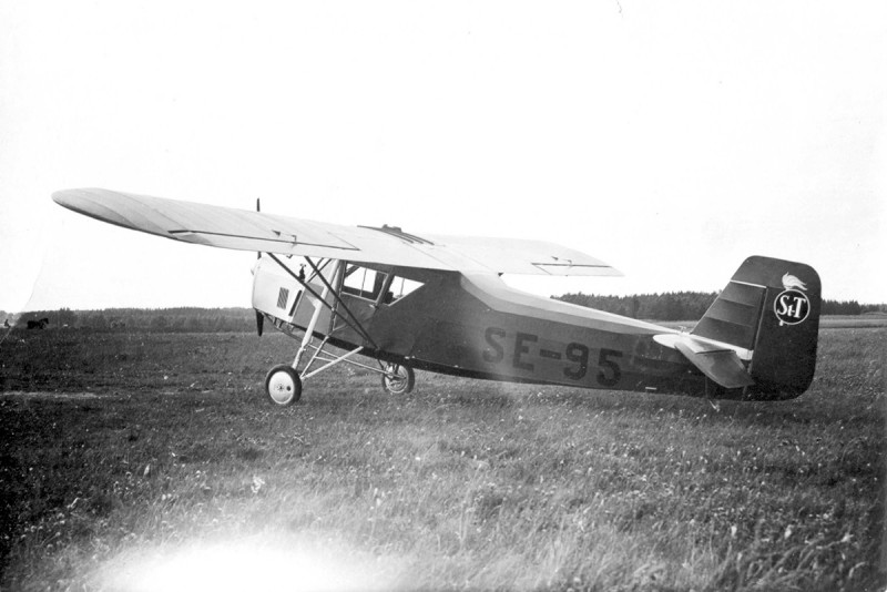 SE-95, på Malmen maj 1931, blev senare SE-FYR. Motor är en engelsk Cirrus-motor som visade sig vara för svag och <br />ersatten med en Walter Mars 1.