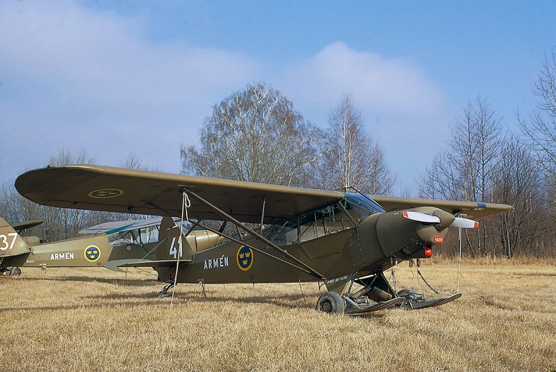 Fpl 51B, 51241 år 1973, med kombinerat skid- och hjulställ.