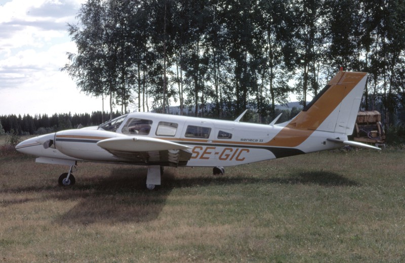 SE-GIC på Sunne flygfält 1975-07-01. Foto ur Freddy Stenboms donerade samling.