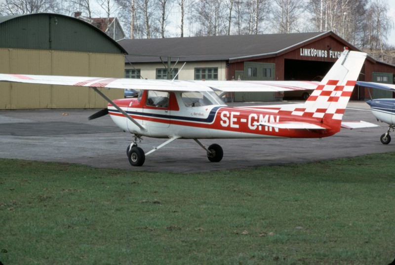 SE-GMN på Saab-fältet, Linköping 1977-04-30. Foto ur Freddy Stenboms donerade samling.