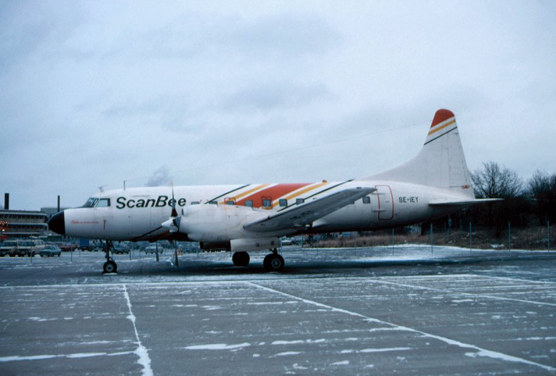 SE-IEY på Bromma 1981-12-05. På nosen står namnet &quot;Ada of Gothenburg&quot;. <br />Foto ur Nils-Arne Nilssons donerade samling.