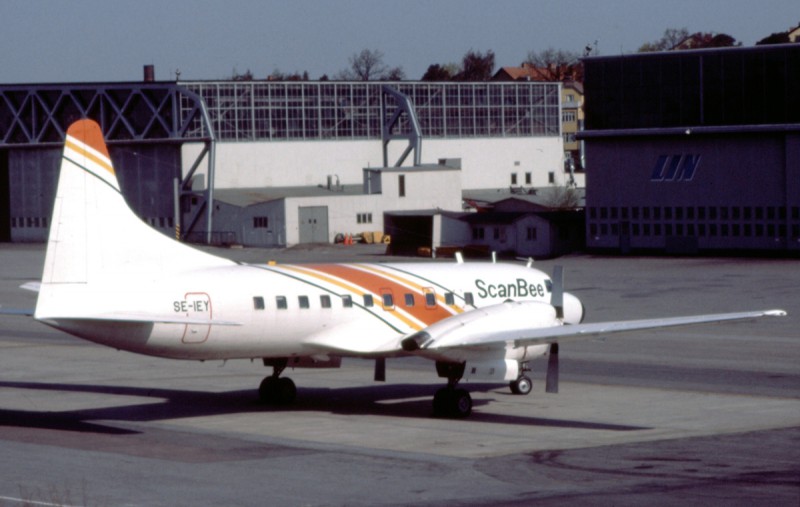 SE-IEY på Bromma 1981. Foto ur Freddy Stenboms donerade samling.