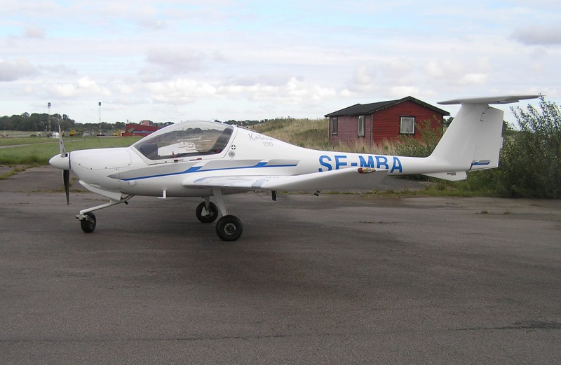 SE-MBA i Halmstad 2007-09-05. Flygplanet hade samma målningsschema sommaren 2015.<br />Foto: Sven-Erik Jönsson