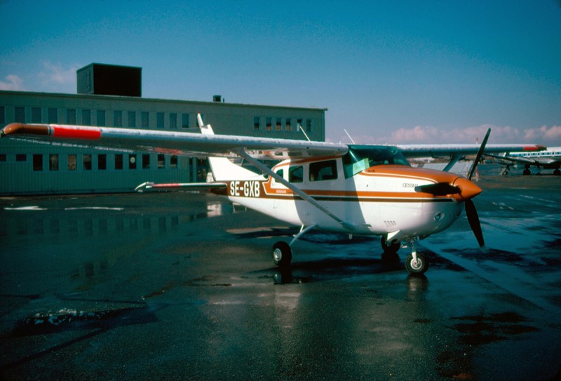 SE-GXB på Bromma 1979. Foto ur Freddy Stenboms donerade samling.