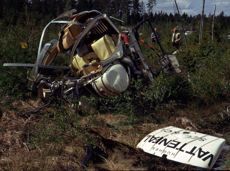 SE-HCL efter haveri den 19 maj 1971. Haveriet inträffade vid fotoflygning och båda ombord klarade sig utan skador.