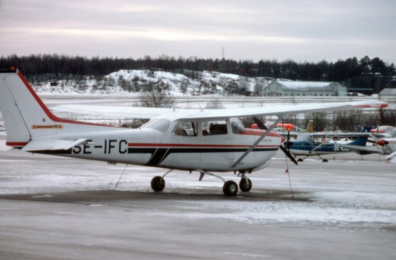 SE-IFC på Bromma 1981. Foto ur Freddy Stenboms donerade samling.