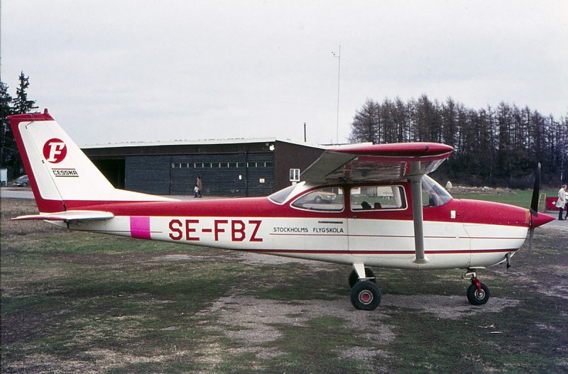 SE-FBZ (29.04.72).jpg