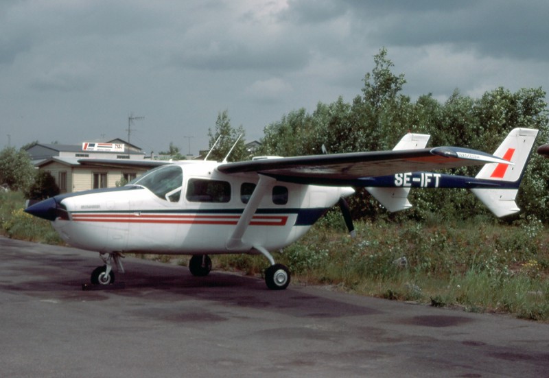 SE-IFT på Bromma sommaren 1980. Foto ur Freddy Stenboms donerade samling.