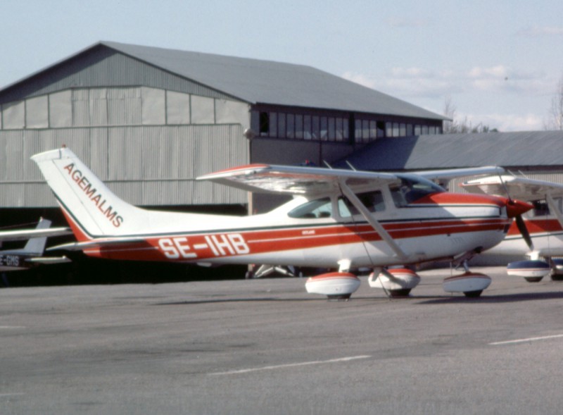 SE-IHB på Bromma våren 1984. Foto ur Freddy Stenboms donerade samling.