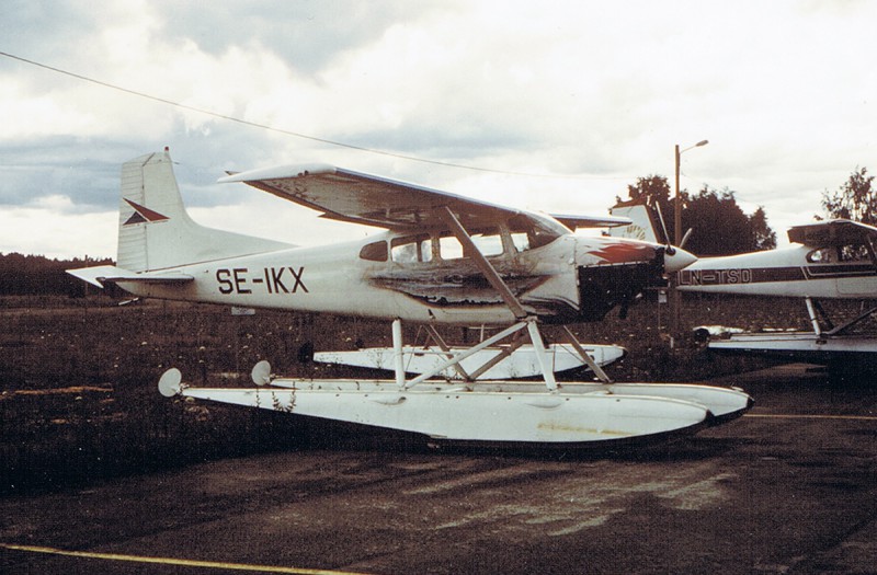 SE-IKX på Oslo Fornebu 1983-06-27. Foto: Kaj Hagby genom Nils-Olof Andersson.