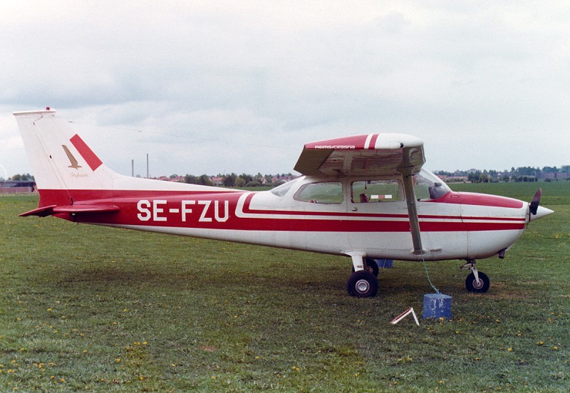 SE-FZU (30.05.76).jpg