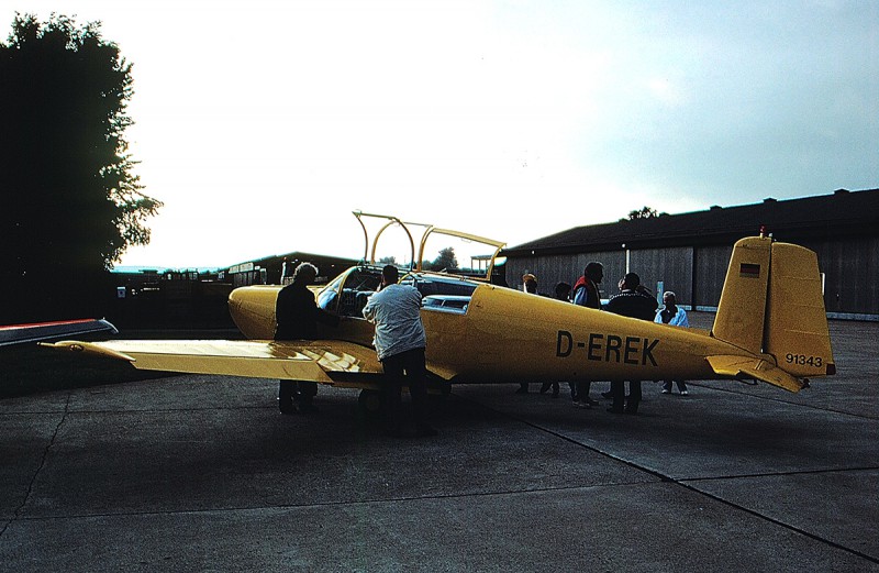 D-EREK i Halmstad 1995-06-16. Fd. och senare SE-ITF. Foto: Sven-Erik Jönsson.