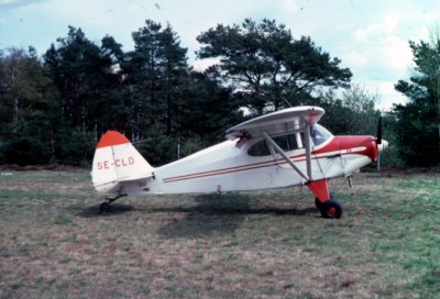 SE-CLD, foto Bo Widfeldt 1977. Flygplanet har senare <br />målats om och 1996 var kroppens nedre del röd och övre halva vit.